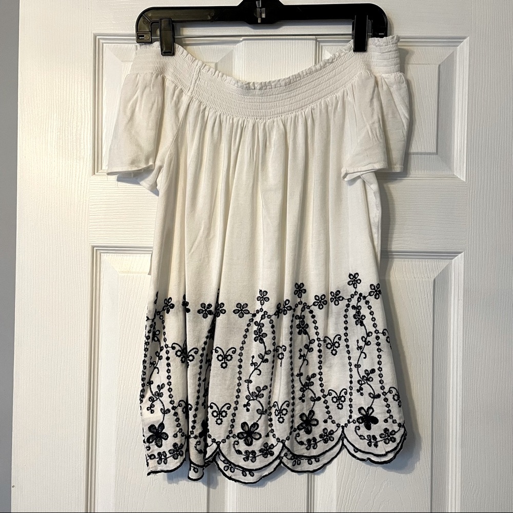 Old Navy NWT L Off the shoulder shirt
